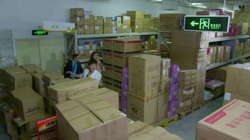 仓库礼盒老板拍视频爆料,揭秘礼盒行业幕后真相 第3张 仓库礼盒老板拍视频爆料,揭秘礼盒行业幕后真相 第3张